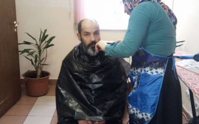 Мобильная парикмахерская для бездомных